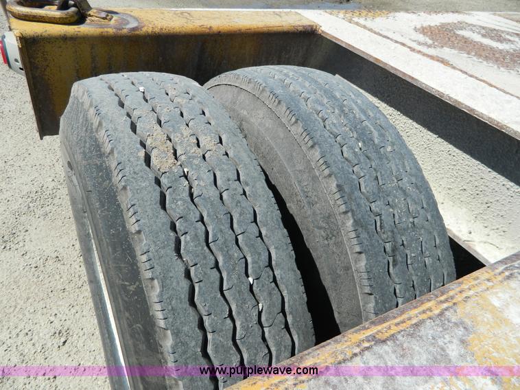 image for item H2451 1989 Hyster lowboy trailer