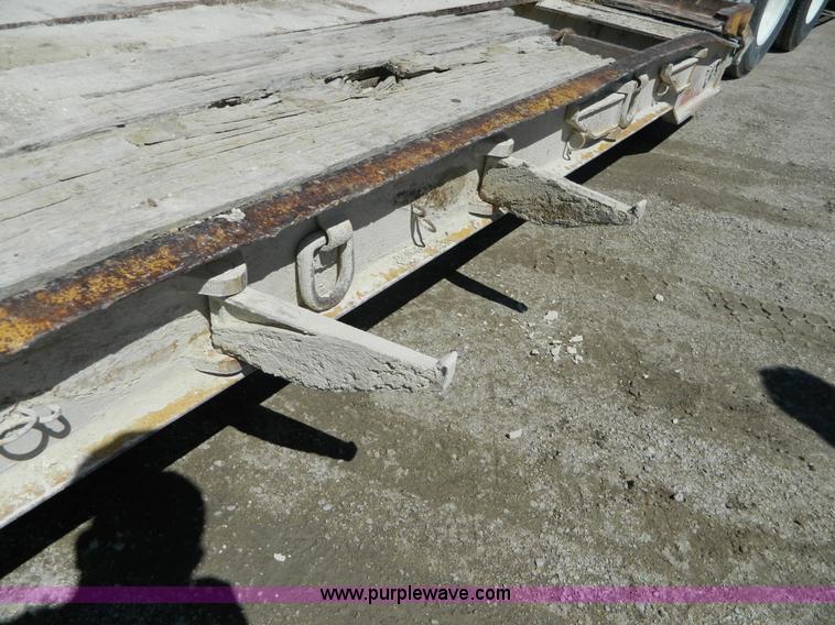 image for item H2451 1989 Hyster lowboy trailer