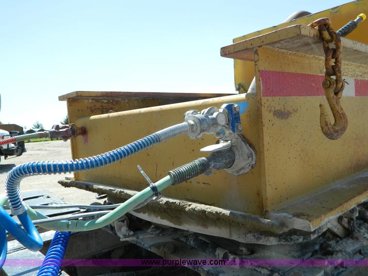 image for item H2451 1989 Hyster lowboy trailer