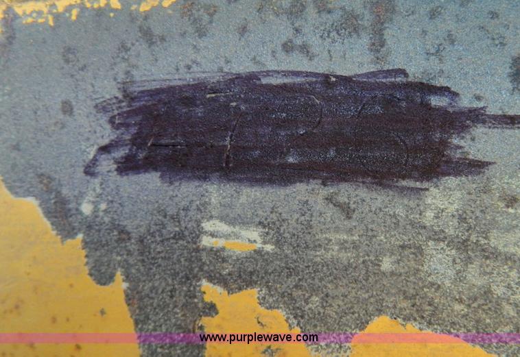 image for item H2451 1989 Hyster lowboy trailer