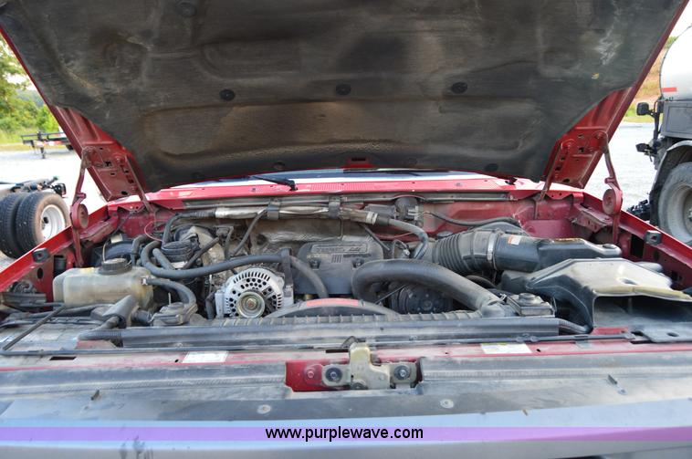 image for item H2923 1997 Ford F350 XL cab and chassis