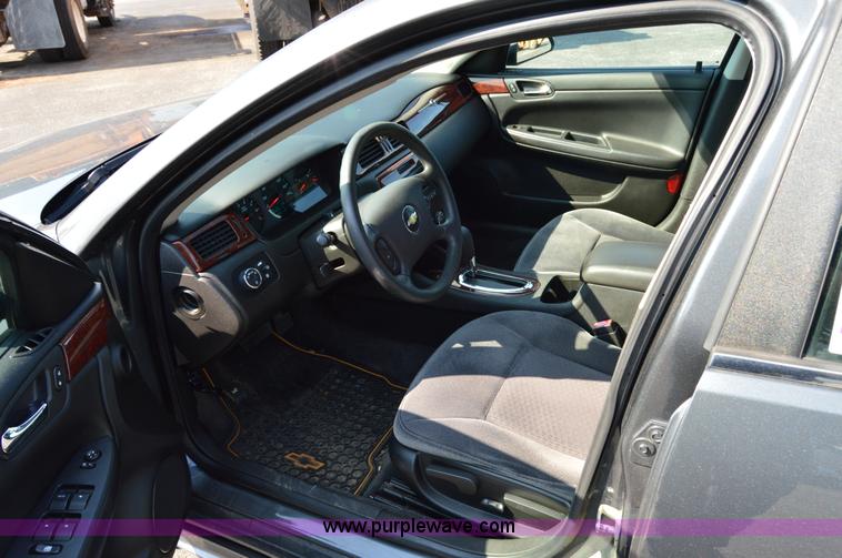image for item H2925 2010 Chevrolet Impala