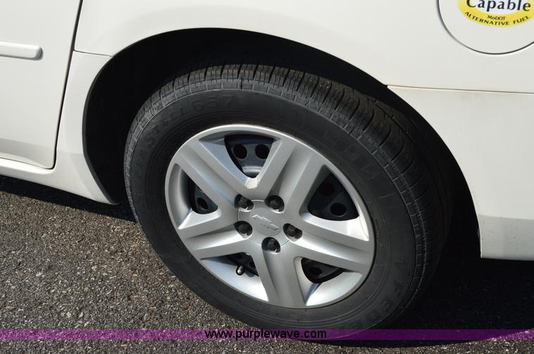 image for item H2926 2007 Chevrolet Impala LS