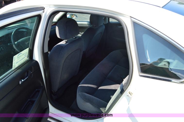 image for item H2926 2007 Chevrolet Impala LS