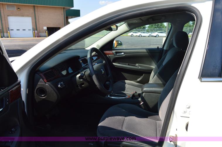 image for item H2926 2007 Chevrolet Impala LS