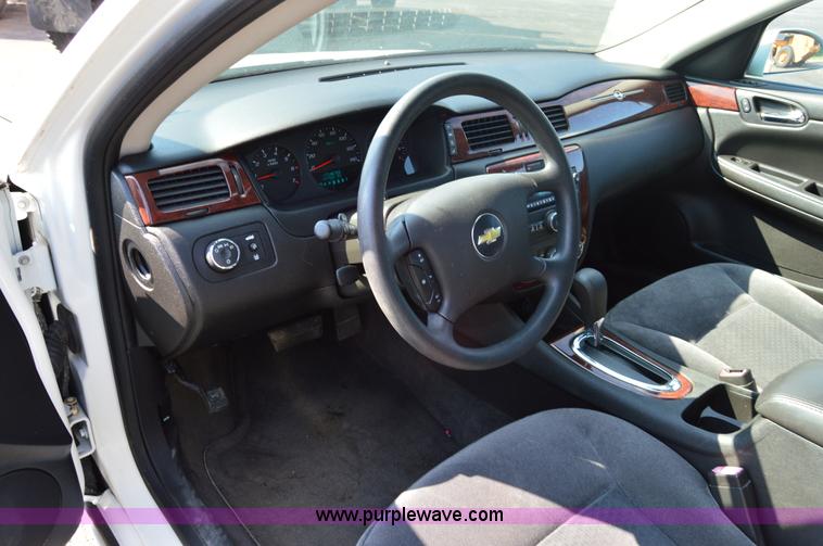 image for item H2926 2007 Chevrolet Impala LS