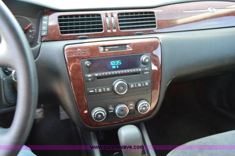 image for item H2926 2007 Chevrolet Impala LS