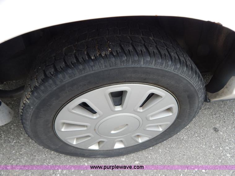 image for item H3377 2006 Ford Crown Victoria Police Interceptor