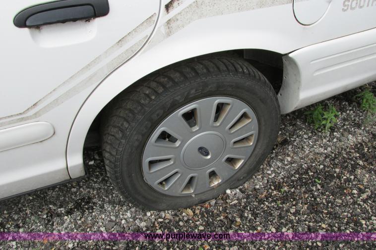 image for item H6578 2008 Ford Crown Victoria Police Interceptor