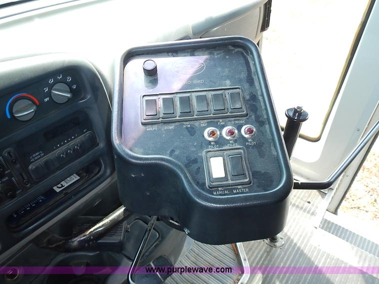 image for item I3559 1998 Chevrolet G3500 school bus