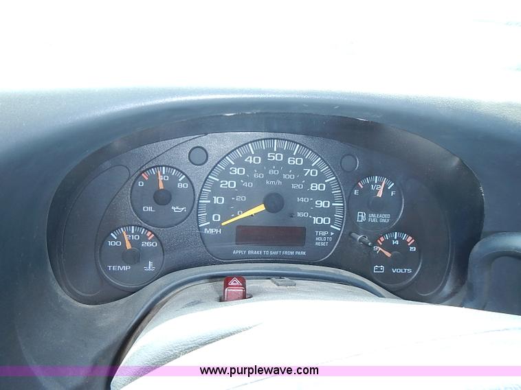 image for item I3559 1998 Chevrolet G3500 school bus