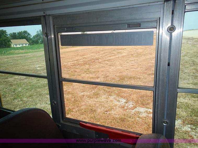 image for item I3559 1998 Chevrolet G3500 school bus