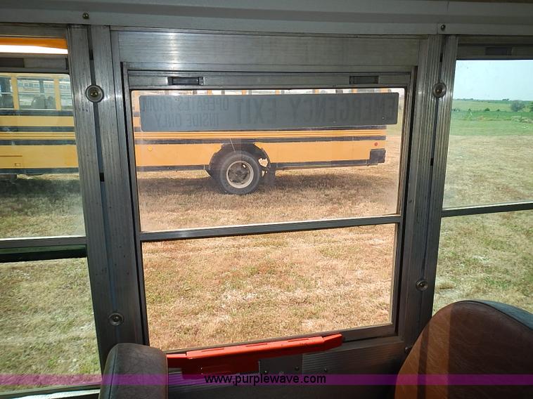 image for item I3559 1998 Chevrolet G3500 school bus