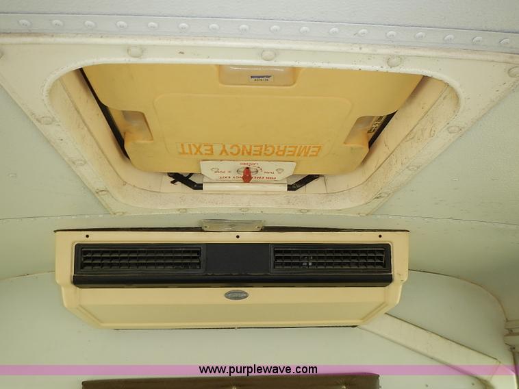 image for item I3559 1998 Chevrolet G3500 school bus