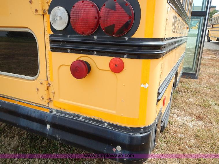 image for item I3559 1998 Chevrolet G3500 school bus