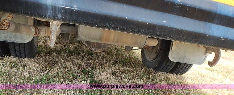 image for item I3559 1998 Chevrolet G3500 school bus