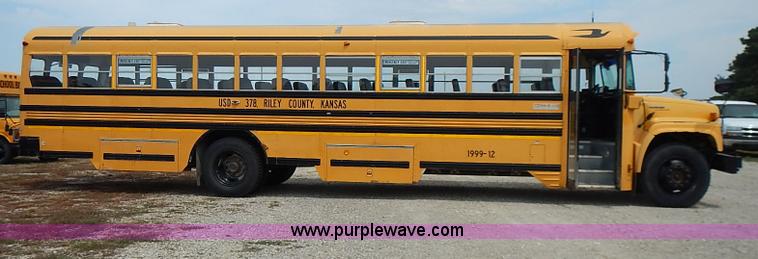 image for item I3560 1998 Chevrolet Blue Bird school bus