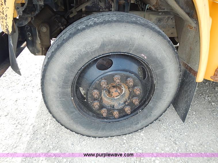 image for item I3560 1998 Chevrolet Blue Bird school bus