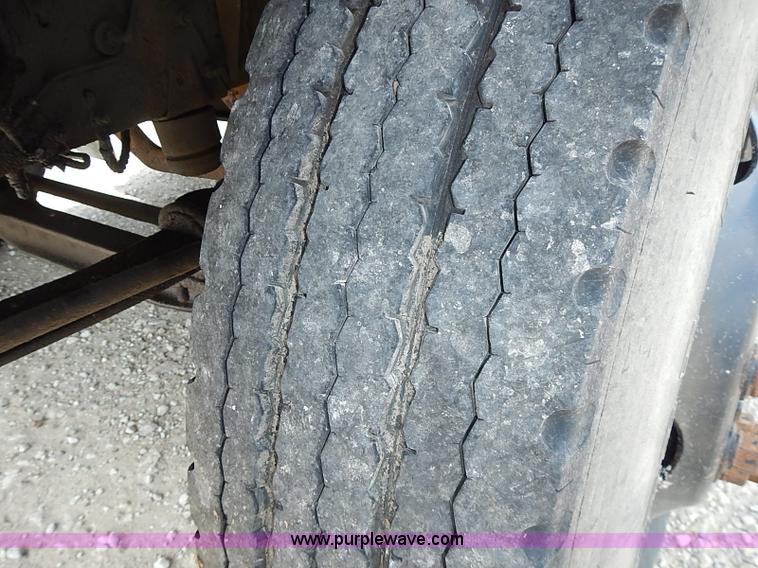 image for item I3560 1998 Chevrolet Blue Bird school bus