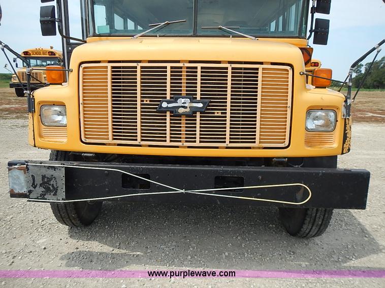 image for item I3560 1998 Chevrolet Blue Bird school bus