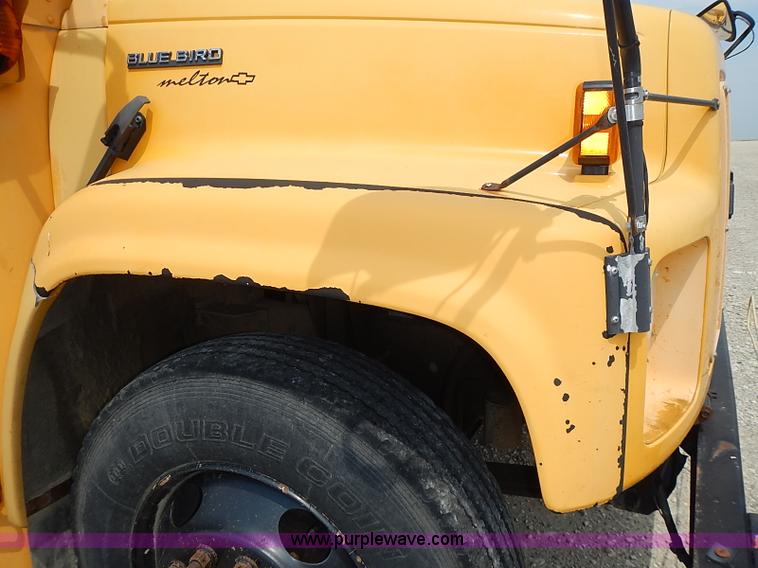 image for item I3560 1998 Chevrolet Blue Bird school bus