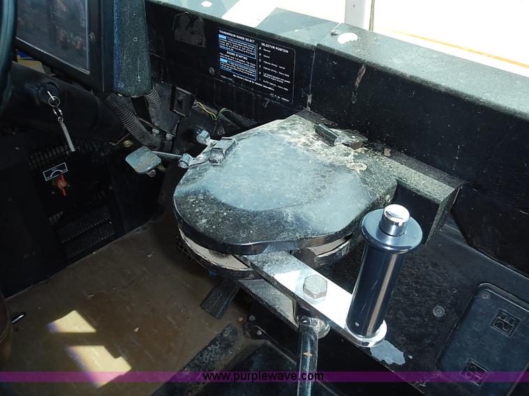 image for item I3560 1998 Chevrolet Blue Bird school bus