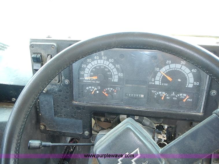 image for item I3560 1998 Chevrolet Blue Bird school bus