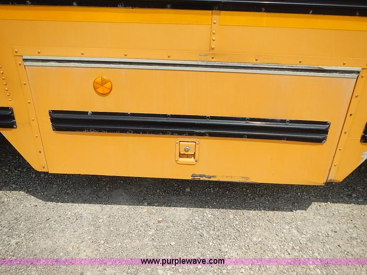 image for item I3560 1998 Chevrolet Blue Bird school bus