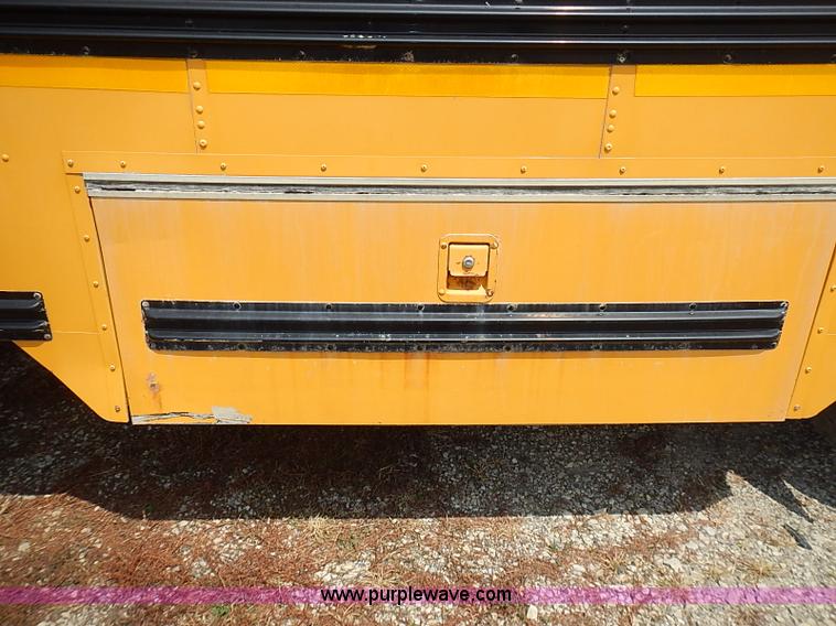 image for item I3560 1998 Chevrolet Blue Bird school bus