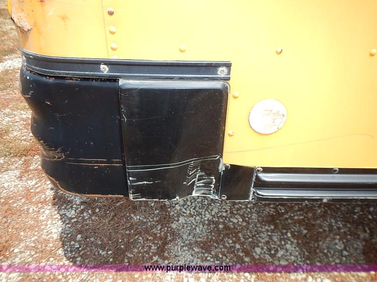 image for item I3560 1998 Chevrolet Blue Bird school bus