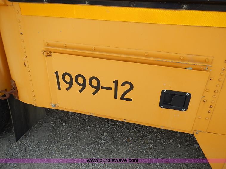 image for item I3560 1998 Chevrolet Blue Bird school bus