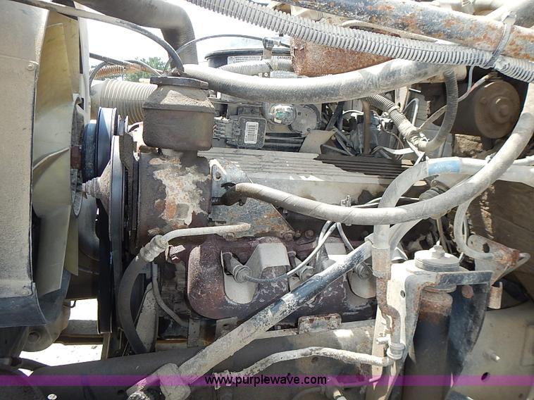 image for item I3560 1998 Chevrolet Blue Bird school bus