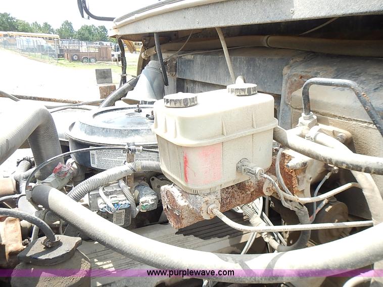 image for item I3560 1998 Chevrolet Blue Bird school bus