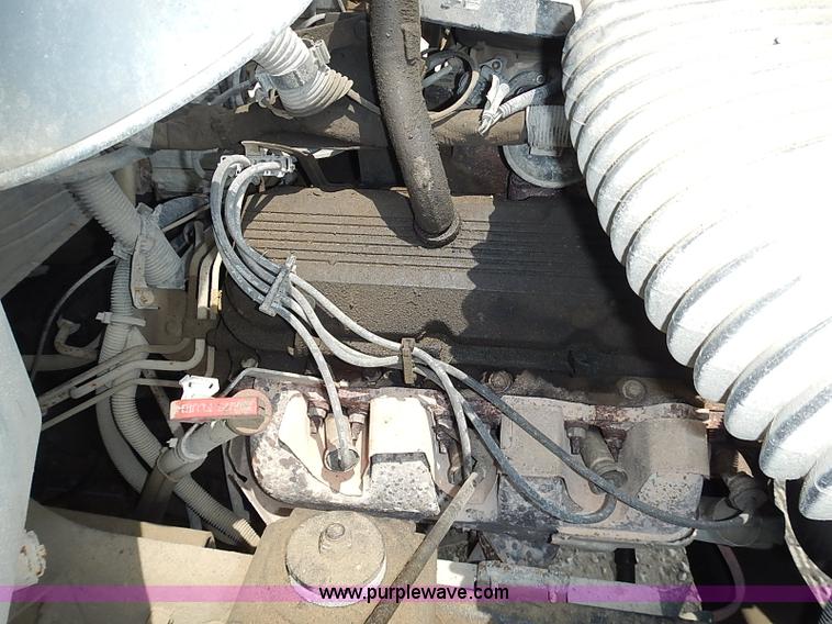 image for item I3560 1998 Chevrolet Blue Bird school bus