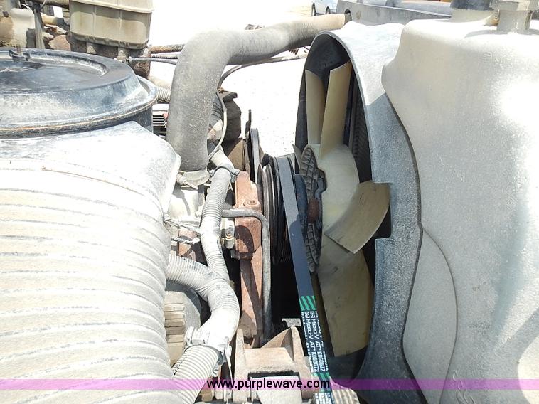 image for item I3560 1998 Chevrolet Blue Bird school bus