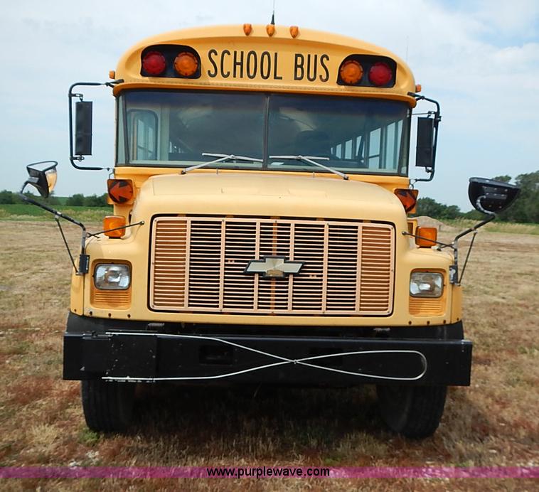 image for item I3561 1993 Chevrolet Blue Bird school bus