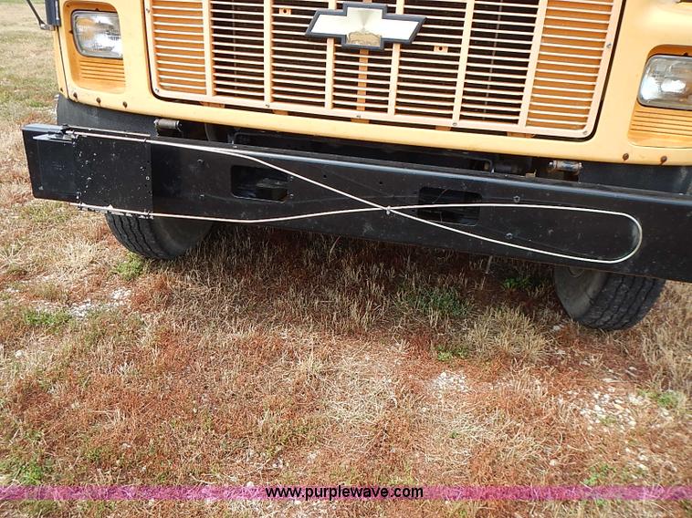 image for item I3561 1993 Chevrolet Blue Bird school bus