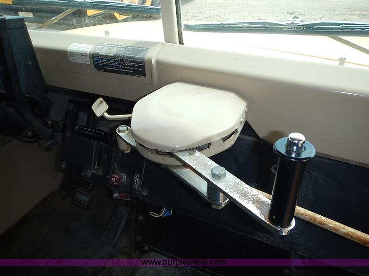 image for item I3561 1993 Chevrolet Blue Bird school bus