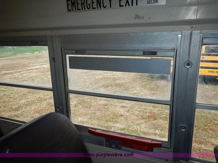 image for item I3561 1993 Chevrolet Blue Bird school bus