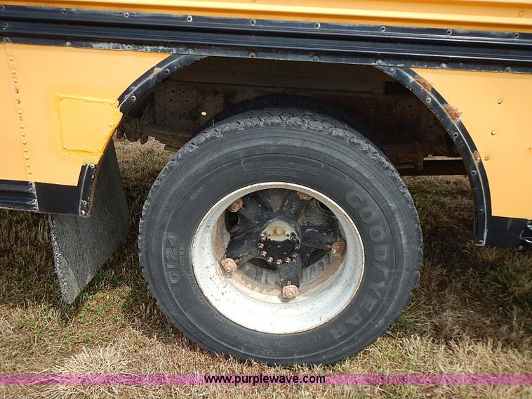 image for item I3561 1993 Chevrolet Blue Bird school bus