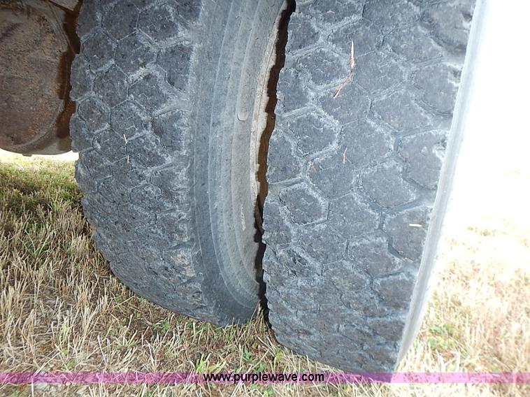 image for item I3561 1993 Chevrolet Blue Bird school bus