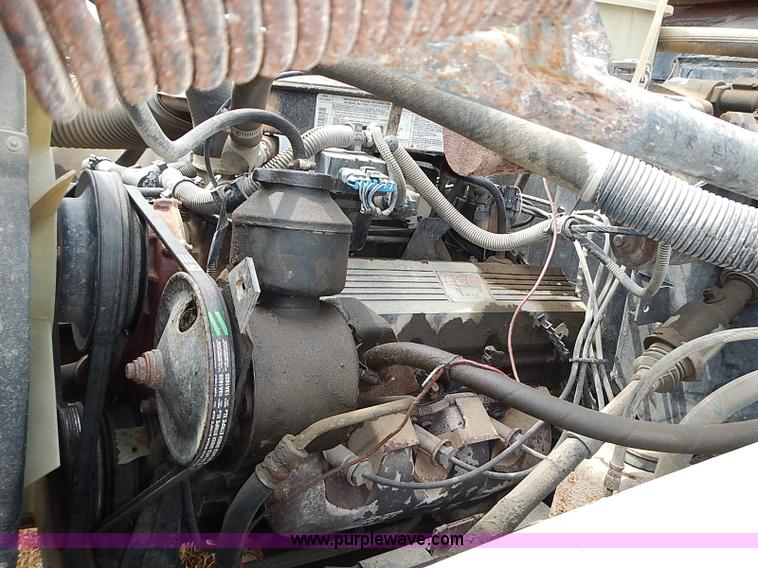 image for item I3561 1993 Chevrolet Blue Bird school bus