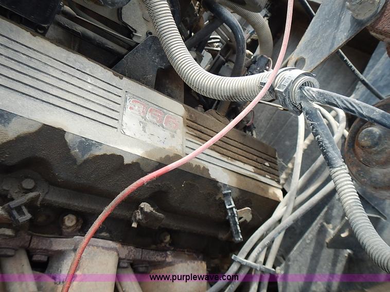 image for item I3561 1993 Chevrolet Blue Bird school bus