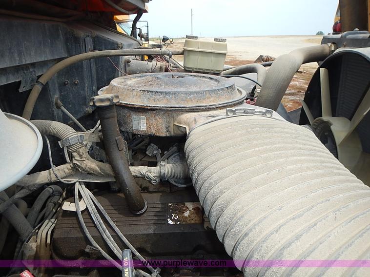 image for item I3561 1993 Chevrolet Blue Bird school bus