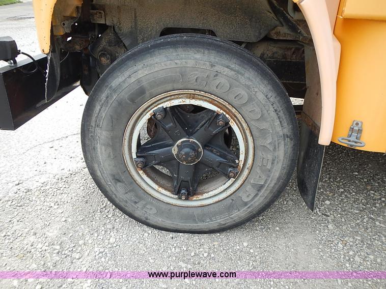 image for item I3562 1995 Chevrolet Blue Bird school bus