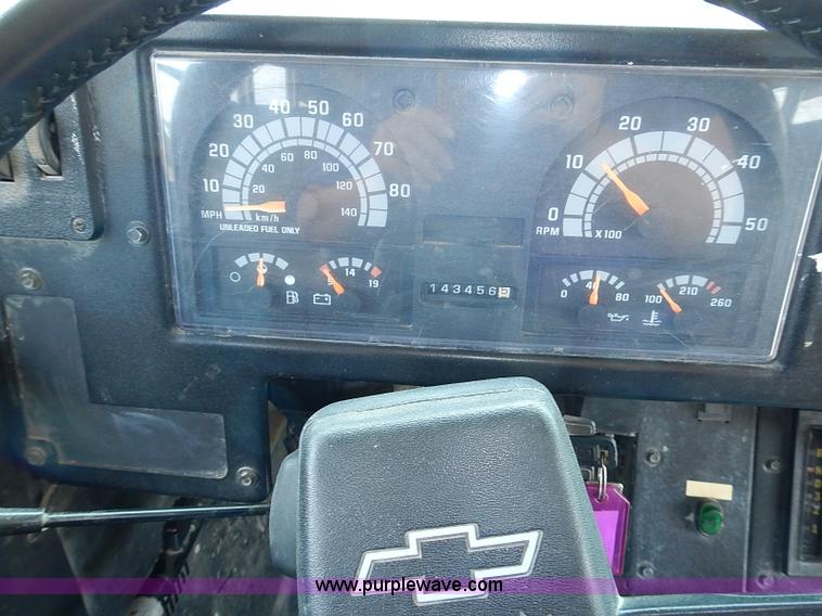 image for item I3562 1995 Chevrolet Blue Bird school bus