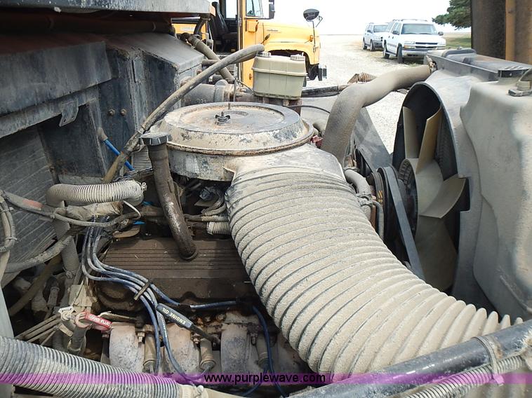 image for item I3562 1995 Chevrolet Blue Bird school bus