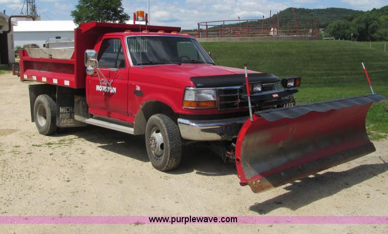 image for item I3883 1992 Ford F350 Custom dump bed truck