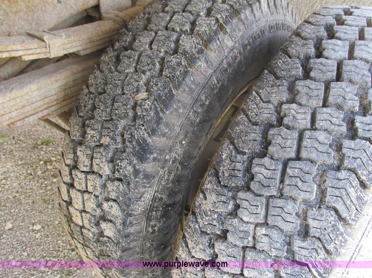 image for item I3883 1992 Ford F350 Custom dump bed truck