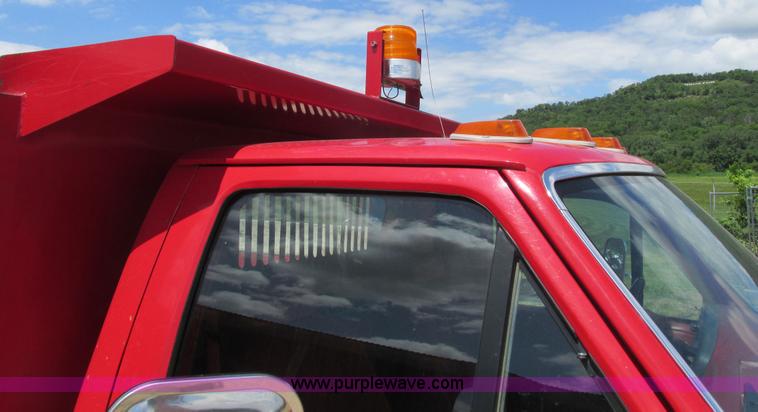 image for item I3883 1992 Ford F350 Custom dump bed truck